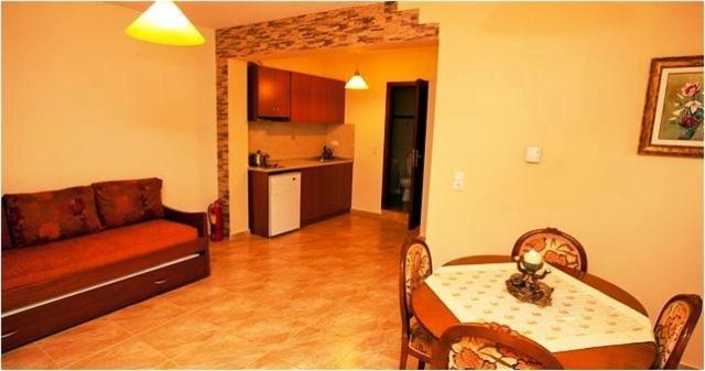 Apartment Giota Chrysi Ammoudia